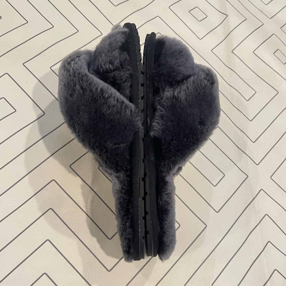 EMU Australia Plush Grey Slippers - Picture 8 of 9